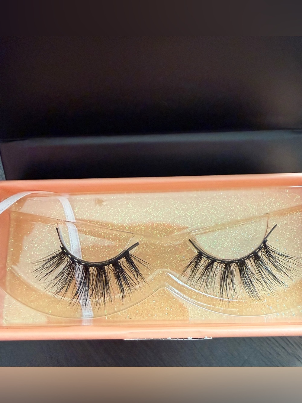 MOXIELASH Sampler Bundle Instant Lash Clusters, Travel Case & More! - Picture 10 of 16